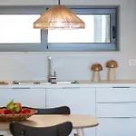 Kalyves Coastal Retreat דירה